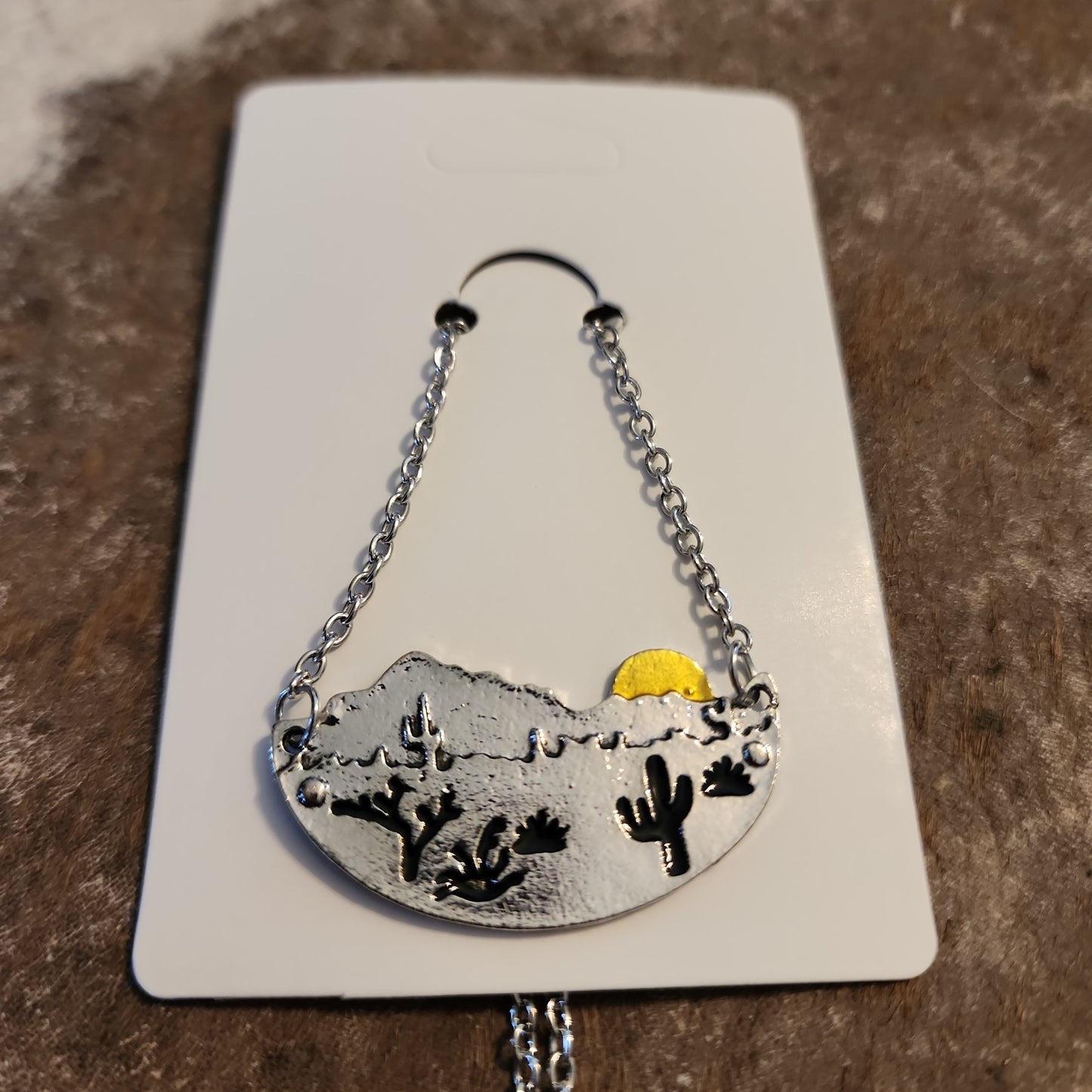 Window rock sunsets necklace