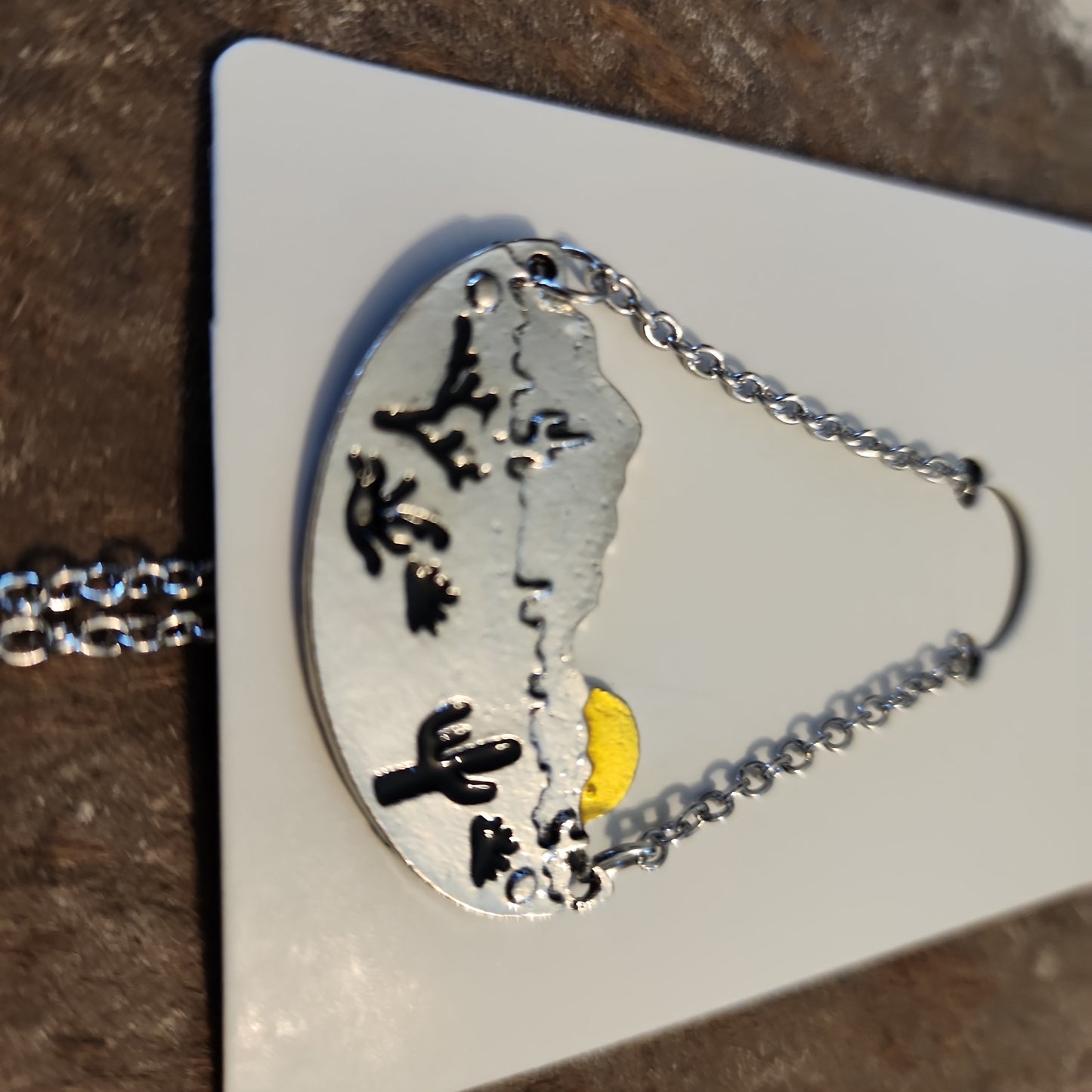 Window rock sunsets necklace