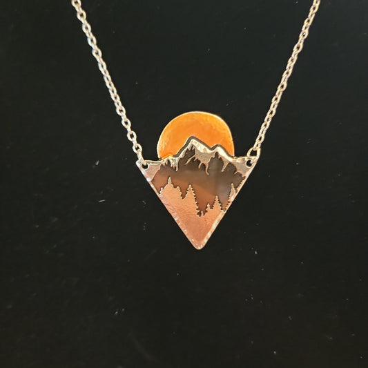 Broken valley arrow tip necklace