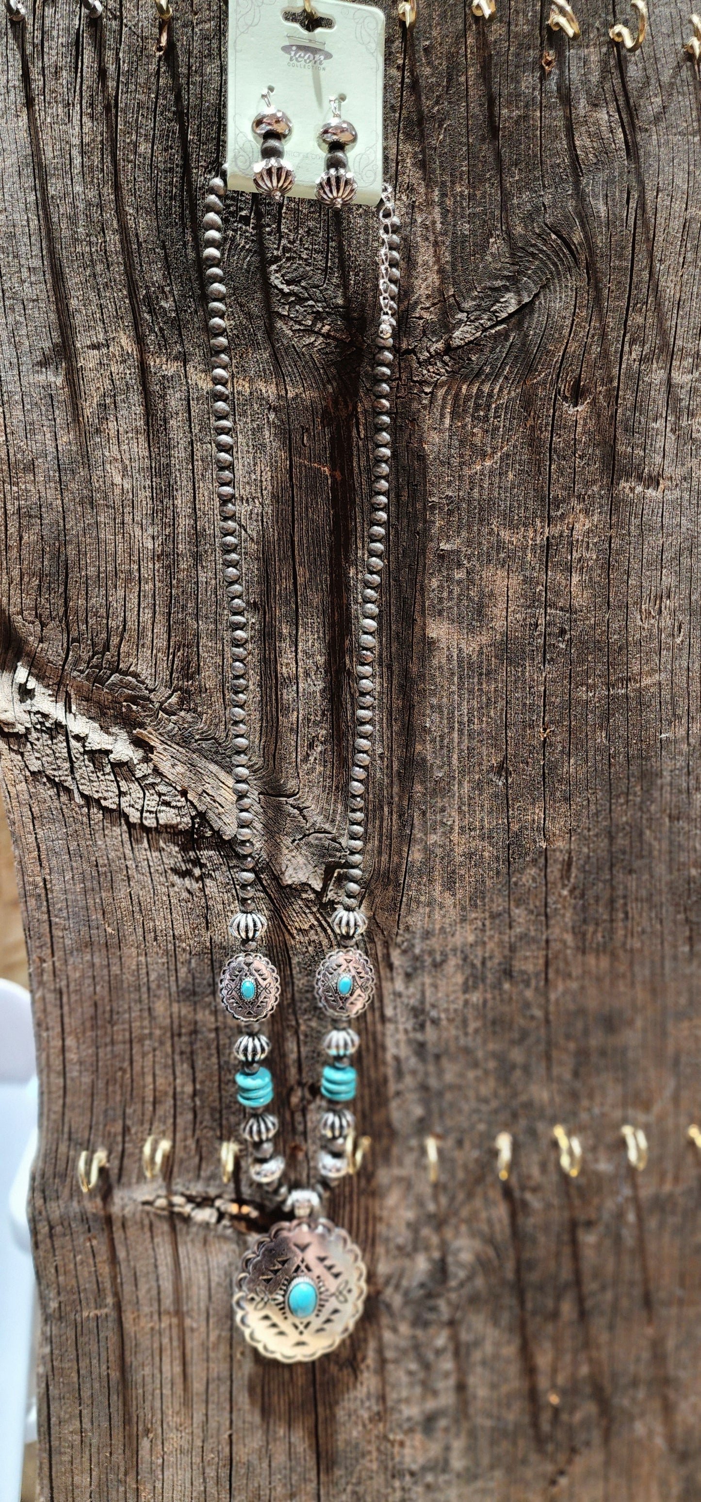 Tacoma Necklace Set